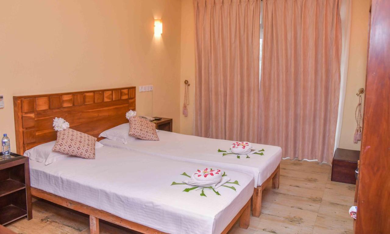 טנגלה Ceylon Sea Hotel מראה חיצוני תמונה